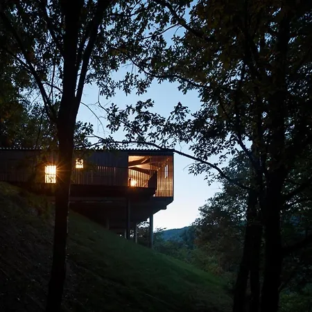 Geresnationalpark-cabin-6bed-balcony-pool-views Vakantiehuis