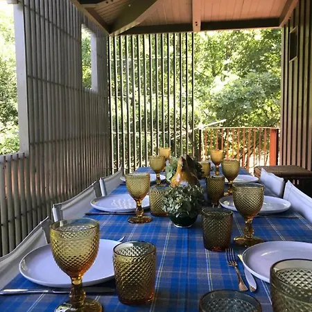 Holiday home Geresnationalpark-cabin-6bed-balcony-pool-views *